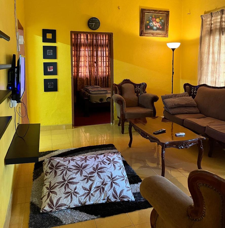 Addin Homestay Tanah Merah Тана Мера Екстериор снимка
